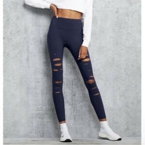 ALO Yoga High Waisted Ripped Warrior Leggings XS